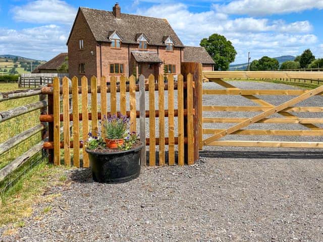 Exterior | The Larches, Hayton’s Bent