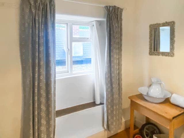 Single bedroom | Le Grand Bleu, Aveton Gifford, near Bigbury-on-Sea and Challaborough