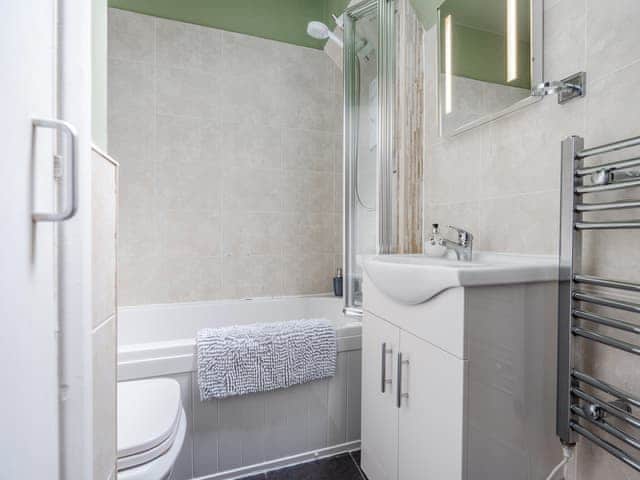 Shower over bath in The Stable Loft apartment Bowness on Windermere | The Stable Loft - The Stables Apartments, Bowness on Windermere