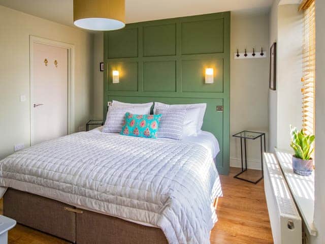 Superking/Bedroom | Kew Cottage, Brotton, near Saltburn-by-the-Sea
