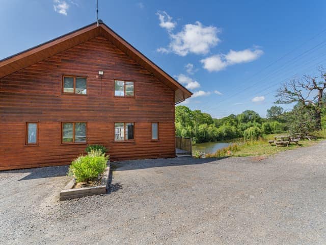 Exterior | Waterside Lodge Sixteen - Ashgrove Country Park, Elland