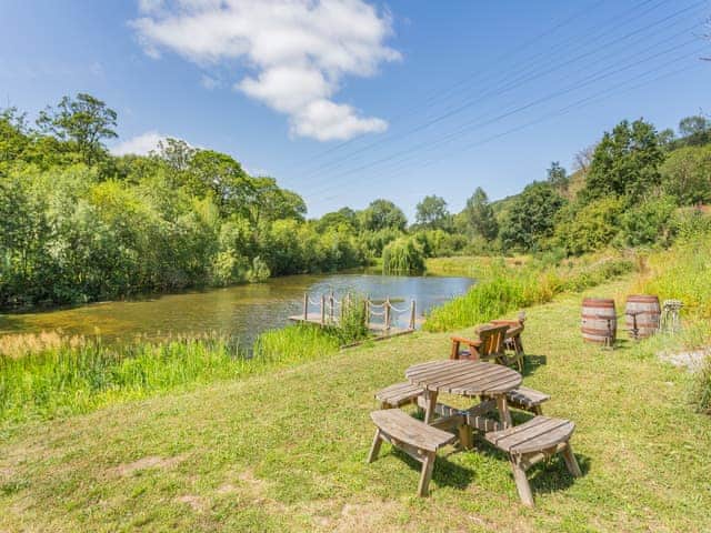 Exterior | Waterside Lodge Sixteen - Ashgrove Country Park, Elland