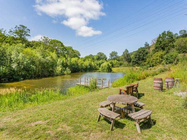Surrounding area | Waterside Lodge Two - Ashgrove Country Park, Elland