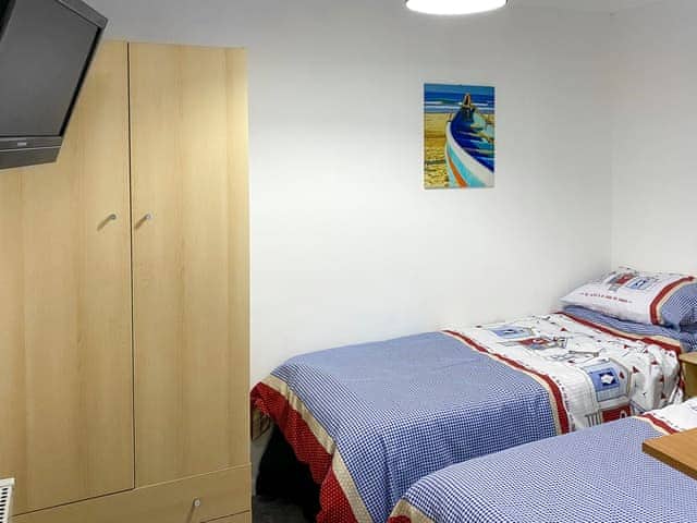 Twin bedroom | Sandy Cott, Kilkhampton