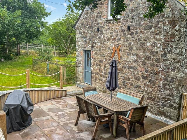 Outdoor eating area | The Old Mill, Egloskerry, near Launceston