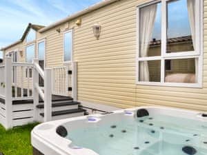 Hot tub | Number 45, Patrington Haven