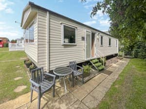 Sitting-out-area | Home From Home, St. Margarets Bay, Dover