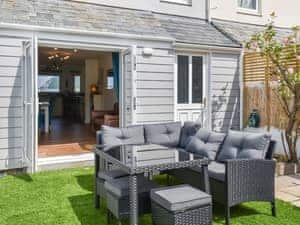 Sitting-out-area | Wave Watcher, Ilfracombe