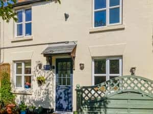 Exterior | Spire View Cottage, Olney