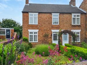 Exterior | Lavender Cottage, Louth