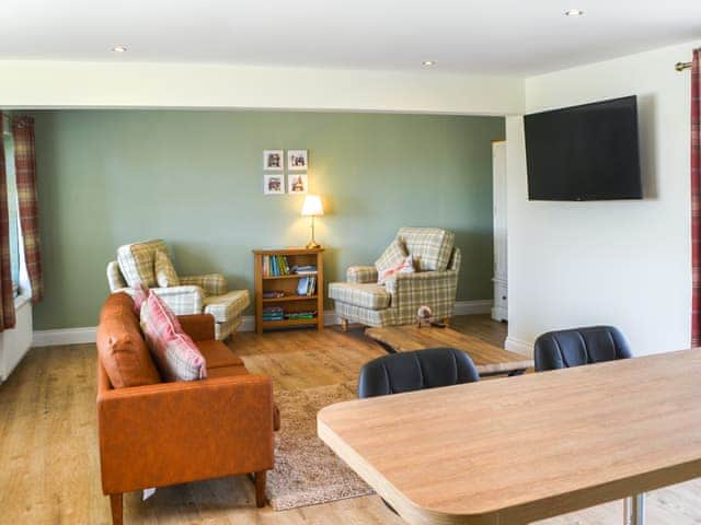 Open plan living space | Brocks Retreat, Felton