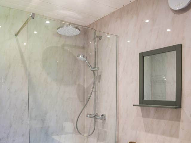Bathroom | Brocks Retreat, Felton