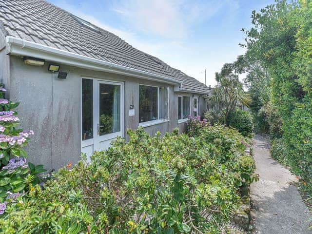 Exterior | The Vineries- 25 Mallard Cottage - The Vineries, Lands End, near Porthcurno