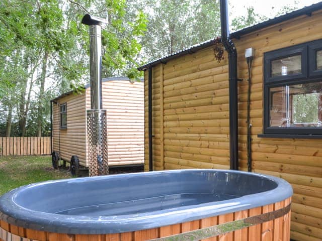Hot tub | Ewe Lodge - Shamrock Shepherds Huts, Kirby Misperton