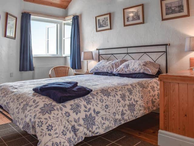 Double bedroom | Seaview Retreat, Appledore