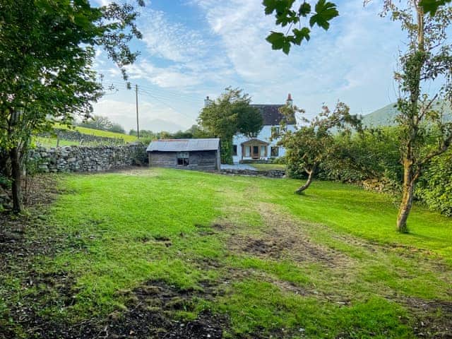 Private lawned garden | Little Knott, Blawith, near Coniston