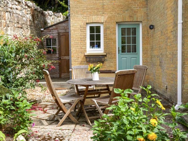 Sitting-out-area | Hillcroft, Niton Undercliff, near Ventnor
