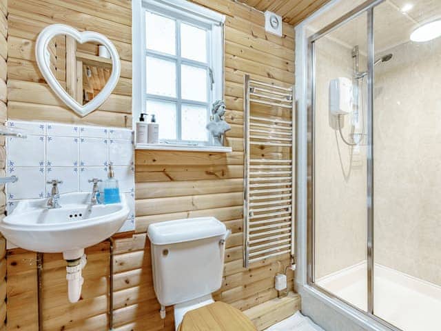 Shower room | Hygge Cabin - Hadrian&rsquo;s Garden, Hexham