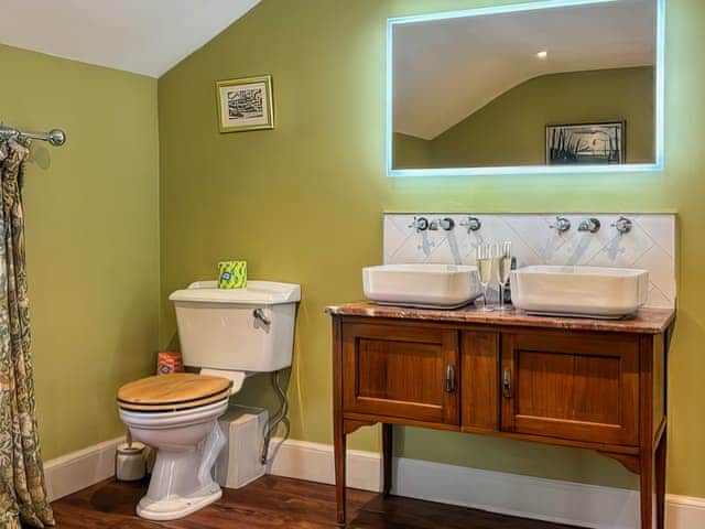 Bathroom | The West Wing, Doddington Near Wooler