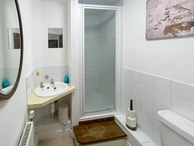 Shower room | Duvale Priory - Duvale Cottages, Bampton, near Tiverton