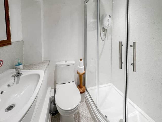 Shower room | Duvale Priory - Duvale Cottages, Bampton, near Tiverton