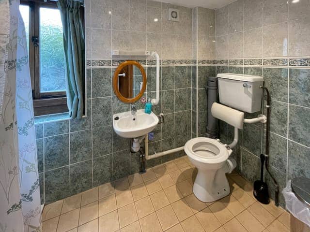 Bathroom | Orchard Barn - Duvale Cottages, Bampton, near Tiverton