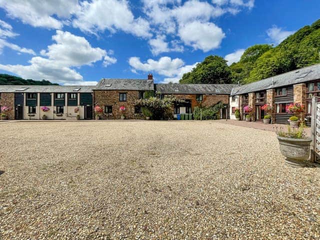 Attractive holiday home | Duvale Barn - Duvale Cottages, Bampton, near Tiverton