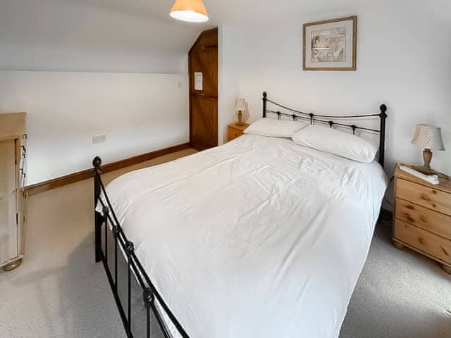Relaxing double bedroom | Duvale Barn - Duvale Cottages, Bampton, near Tiverton