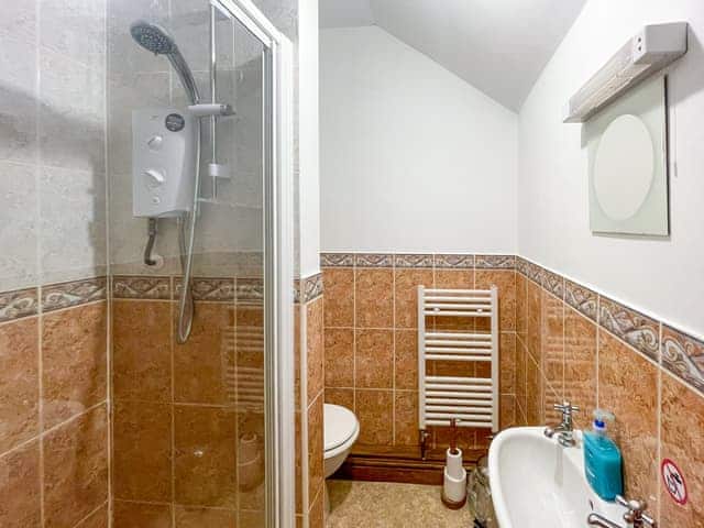 Shower room | Duvale Barn - Duvale Cottages, Bampton, near Tiverton
