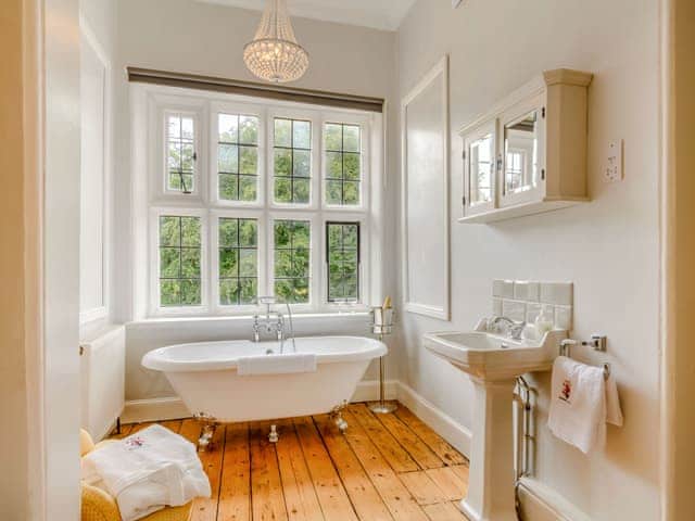 Bathroom | Hodroyd Hall, Holmfirth