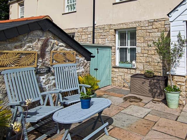 Sitting-out-area | Charlestown CottagesCoopers Rest, Duporth and Charlestown, near St Austell