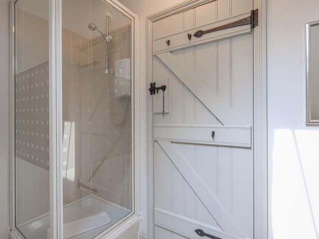 Bathroom | Riverview, Somerford Keynes