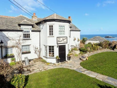 Characterful,15th-century manor house. | Manor House, West Pentire