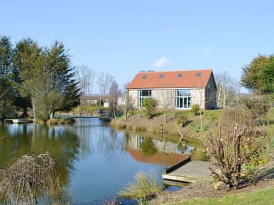 Idyllic lakeside lodges | Kingfisher Lodge - Springwater Lakes, Hainford, near Norwich