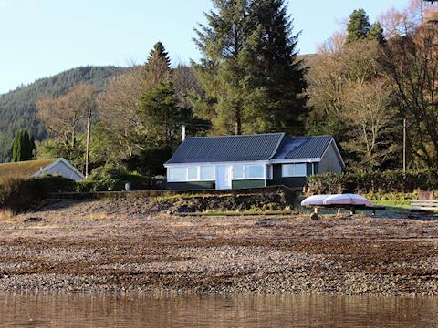 Stunning loch-side location | The Heron, Ardentinny near Dunoon