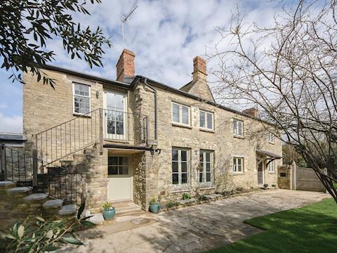 Exterior | Holliers Cottage, Middle Barton, near Chipping Norton