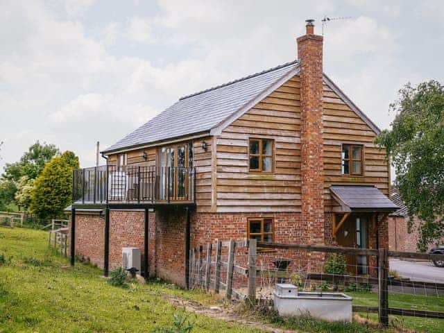 Lovely half-clad farmhouse | Drover&rsquo;s Barn - Millmoor Farm, Bickley, near Malpas