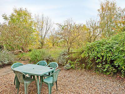 sitting out area | The Pightle - Church Farm Cottages, South Acre