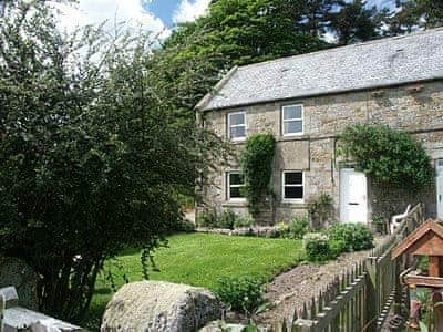 Whitelee Farm - Oak Cottage, Byrness Village, nr. Otterburn