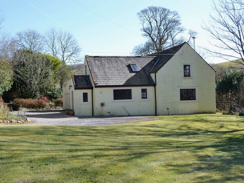 Detached cottage in a 3000-acre estate with dramatic views towards Cumbria | Arkland Mill - Crofts Cottages, Near Castle Douglas