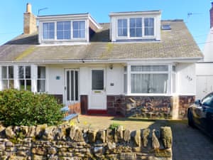 Coastal dormer style bungalow  | Lottie&rsquo;s Place, Seahouses