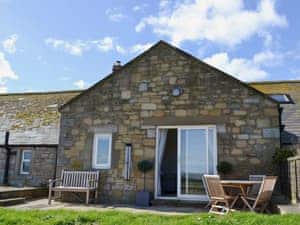 Perched above the seafront in a small Northumberland fishing village | Limpet Cottage, Boulmer