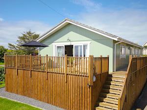 Attractive lodge with raised terrace | Cedar Lodge, Portpatrick