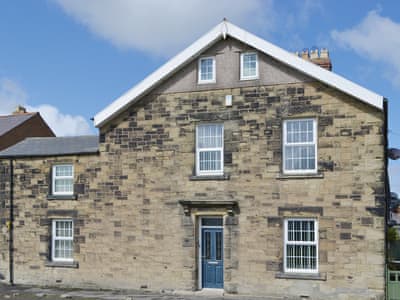 Spacious period holiday home on the Northumbrian coast | Island View, Amble
