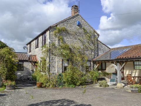 Exterior | The Old Haybarn, Knole