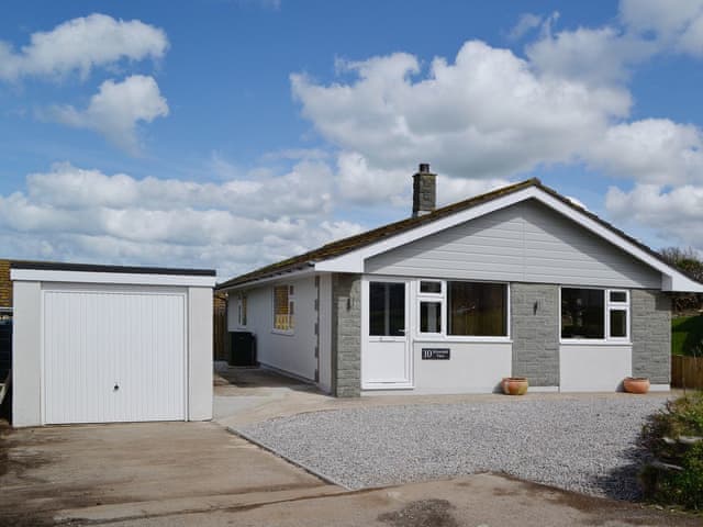 Delightful detached north Cornish bungalow | 10 Silvershell View, Port Isaac