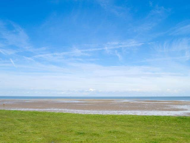 Surrounding coastline | Coastguard Cottage, Swalecliffe, near Whitstable