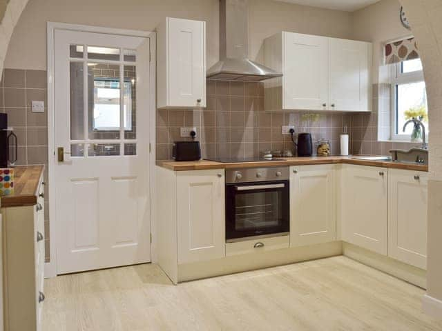 Well equipped kitchen | Glebe Cottage, West Caister, near Great Yarmouth