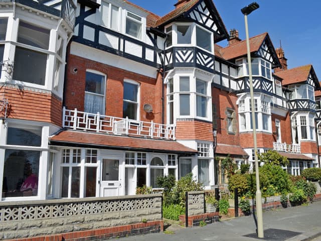 Stunning duplex apartment | South Cliff Sands II, Scarborough