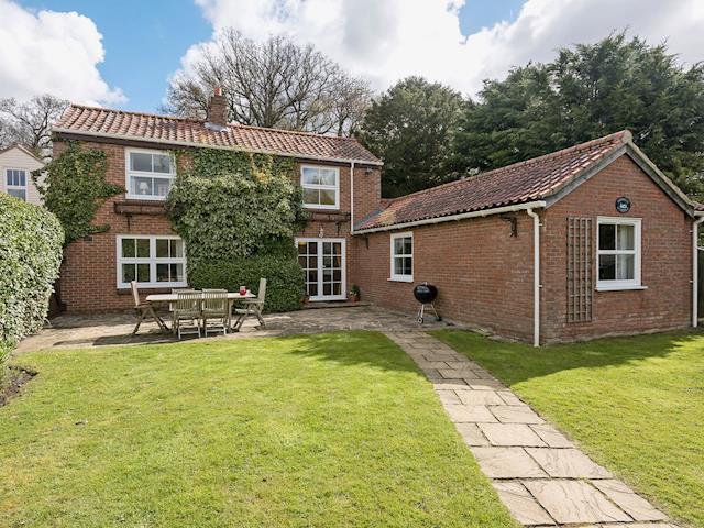 Believed to date back to the early 1800s | Wherryman&rsquo;s Cottage, Coltishall